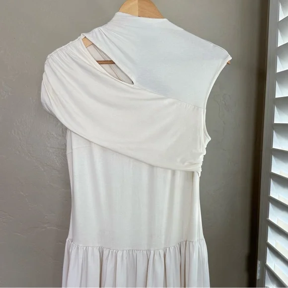 Sold - Picture 5 of 9